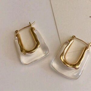 CLEAR GOLD U SHAPED HUGGIE HOOPS